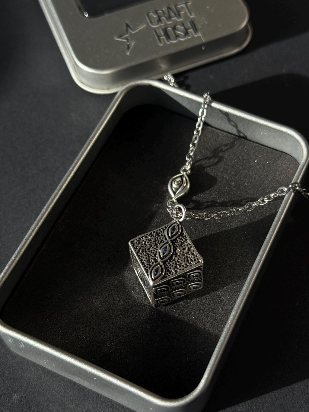 Jujutsu Kaisen Necklace Cursed Eye Cube Pendant